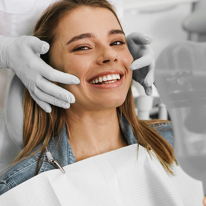 Resultado de facetas impressas em 3D - Ampla Odonto Clinic